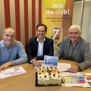 Unitbuild BV tekent koopcontract Zevenhuis